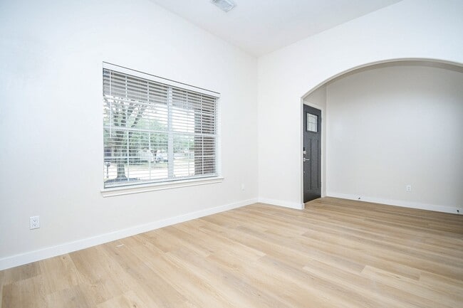 Building Photo - 20514 Mauve Orchid Way