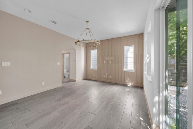 Building Photo - 9551 Neuens Rd