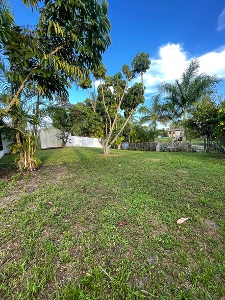 Building Photo - 11500 NW 39th St