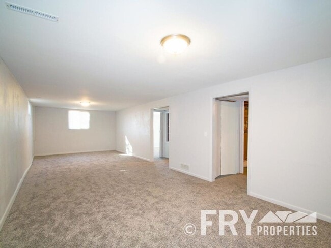 Building Photo - Bright, Clean Ranch Home in Sherrelwood