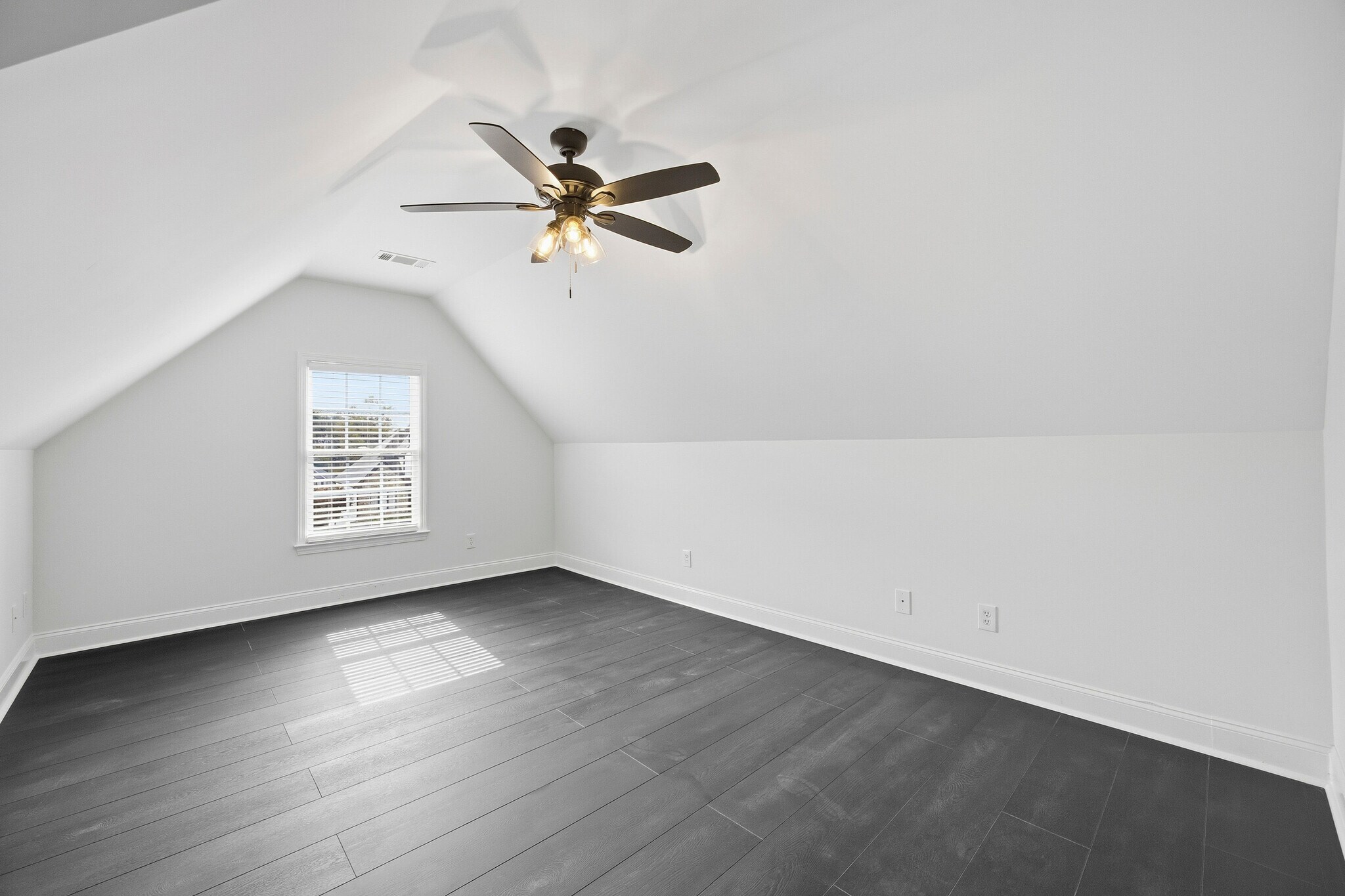 Building Photo - 5208 Hampton Mill Dr