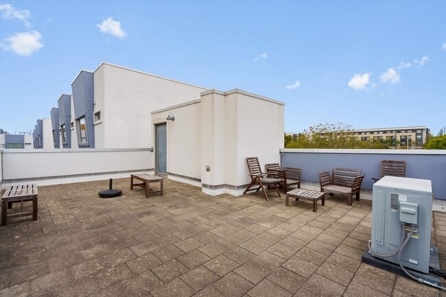 Building Photo - 4801 S Congress Ave