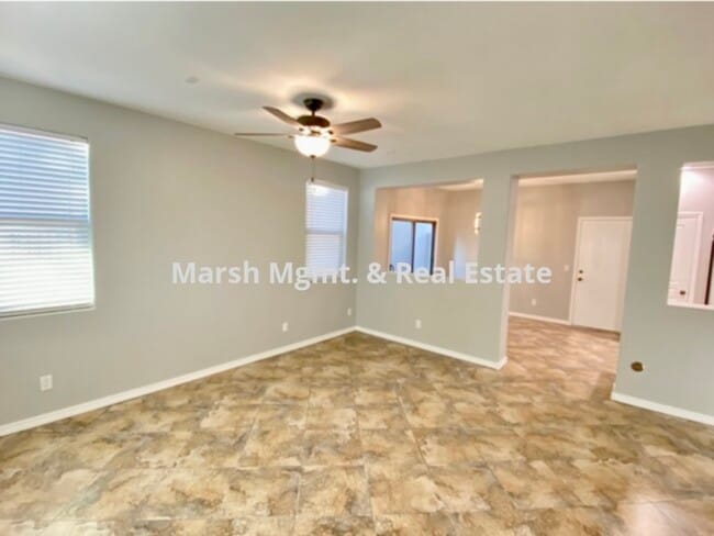 Building Photo - Wonderful two-story 3 bedroom home with community pool in Gilbert!