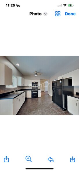 Building Photo - 8601 Sycamore Ct