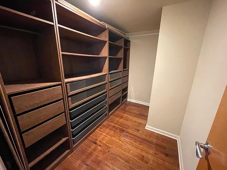 Building Photo - 2423 8th Ave N