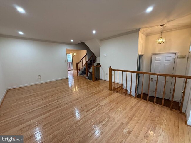 Primary Photo - 58 Drumcastle Ct
