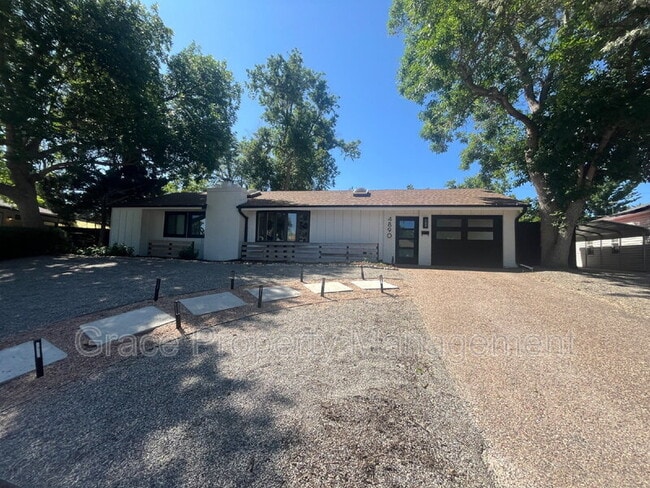 Building Photo - 4890 E Kansas Dr