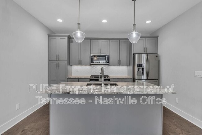 Building Photo - 1404 10th Ave N