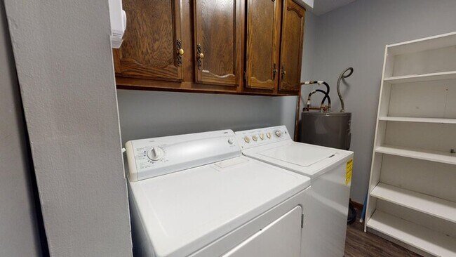 Laundry - 614 Fishlock Ave