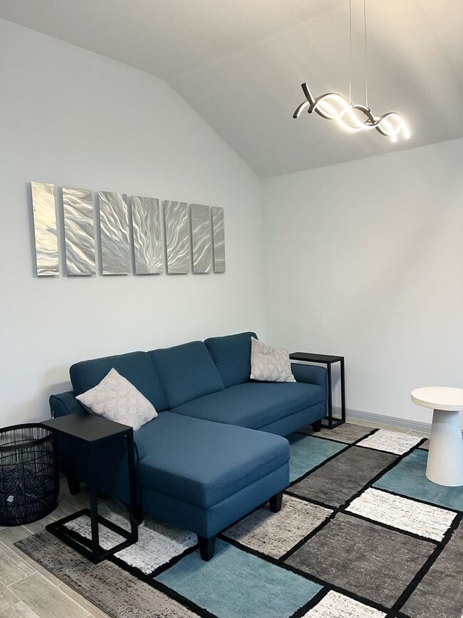Building Photo - ***APPLICATION CURRENTLY UNDER REVIEW***Ga...