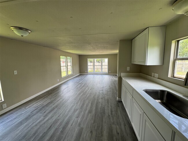 Building Photo - 6226 County Rd 48