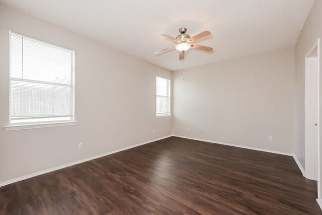 Building Photo - 6460 Downeast Dr