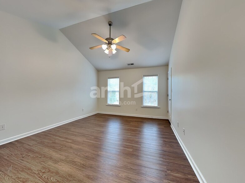 Building Photo - 163 Finley Ct