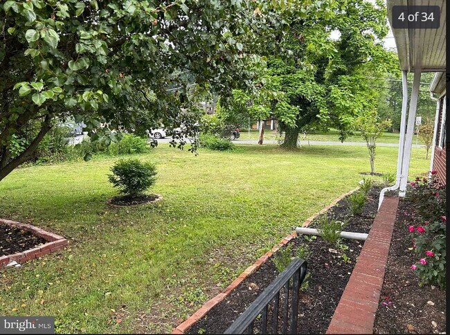 Building Photo - 1160 Sterling Rd