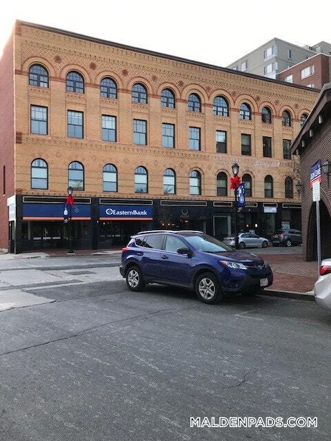 Building Photo - 17-19-19 Washington St S