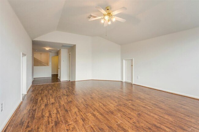 Building Photo - 6604 Trenton Lake Ln