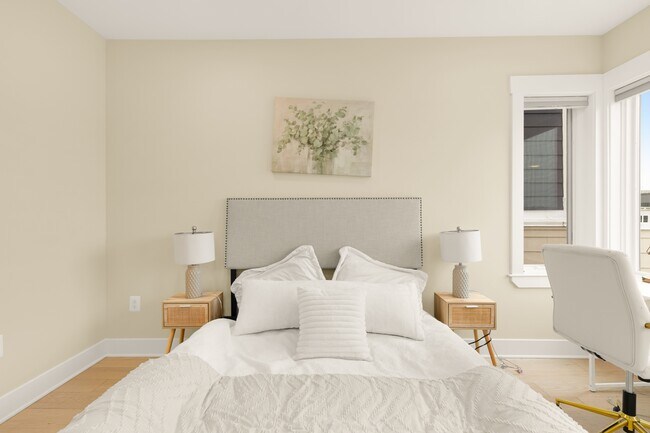 Building Photo - 822 Kennedy St NW