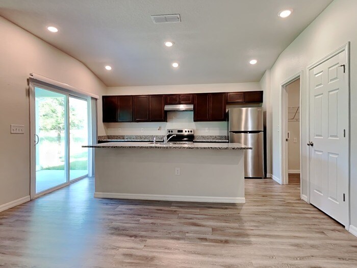 Building Photo - 8682 Kaye Ln