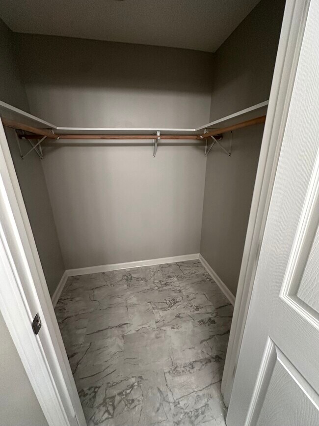 Building Photo - 4293 Bristow Rd