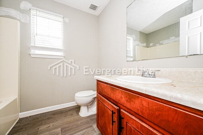 Building Photo - 100 Cody Dr