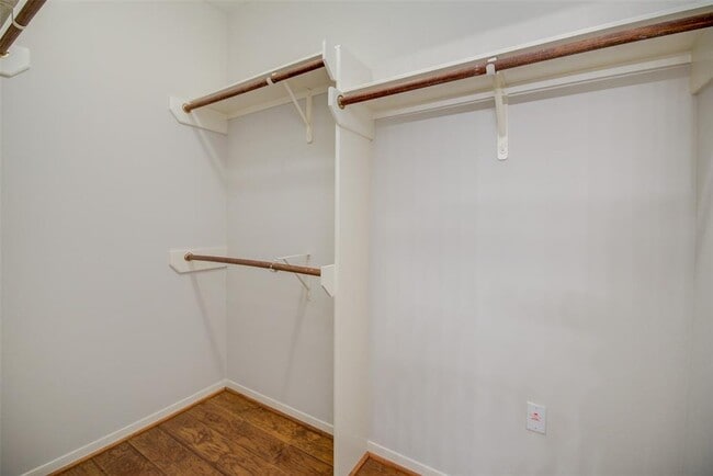 Building Photo - 322 Leafsage Ct