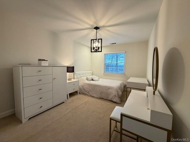 Building Photo - 100 Woodlake Dr W