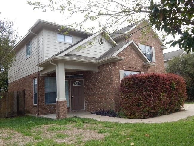 Building Photo - 13521 Shawna Dnay Dr