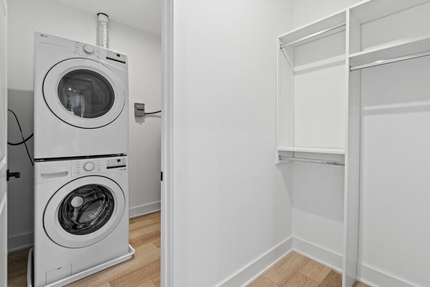 Building Photo - 2625 W Jefferson St