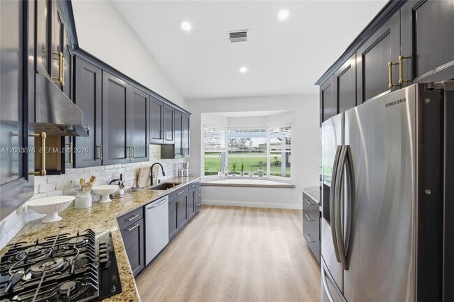 Building Photo - 8141 Sandpiper Way