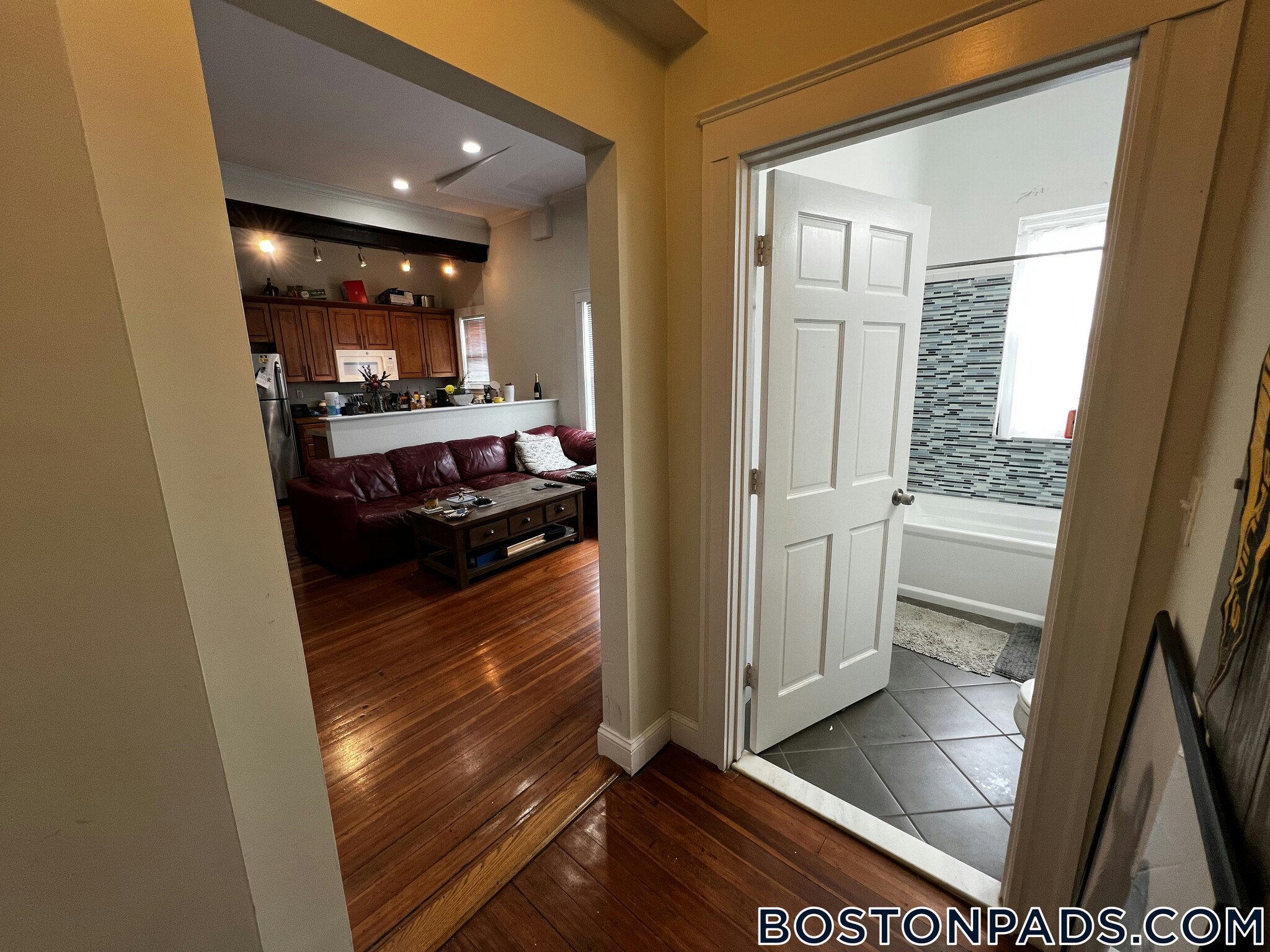 Building Photo - 358 Broadway