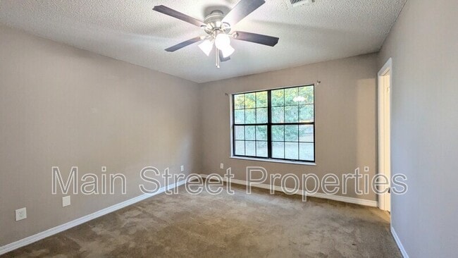 Building Photo - 7524 Sandy Creek Dr