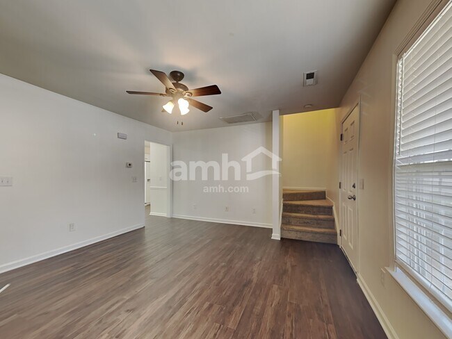 Building Photo - 1512 Birkdale Ct