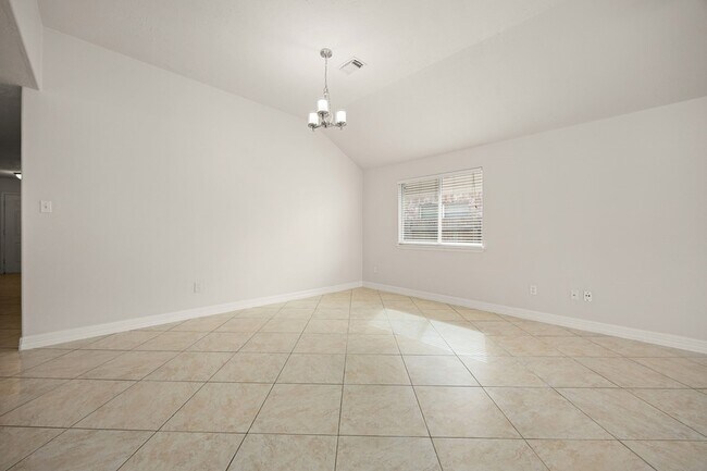 Building Photo - 29123 Foxingham Cir