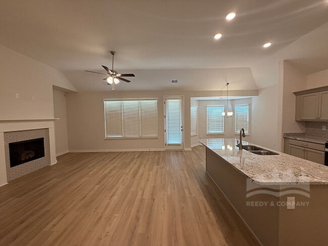 Building Photo - 340 Chestnut Rdg Cv