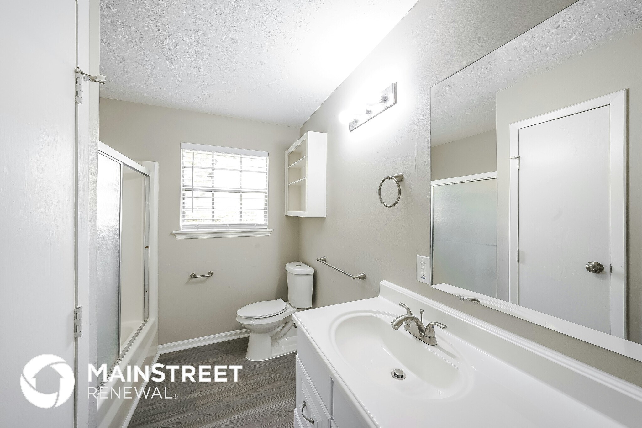 Building Photo - 617 Princess Ln