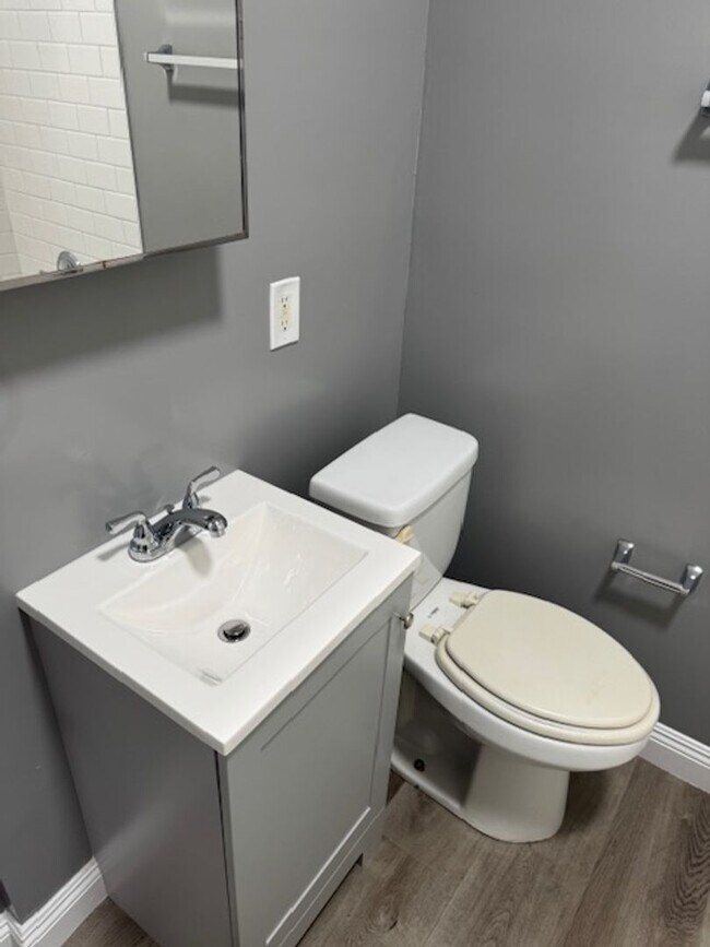 Building Photo - 714 Lime Ave