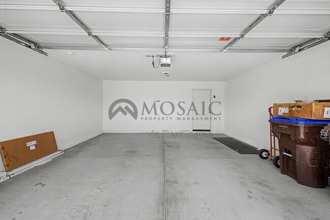 Building Photo - 1304 W Inca Dr