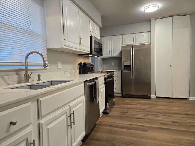 Building Photo - The Good Life — Over 2,200 Sq Ft with Finished Basement & Sunroom