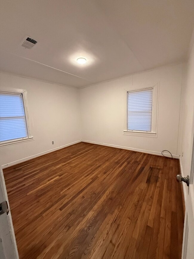 Building Photo - 222 Fontaine Dr