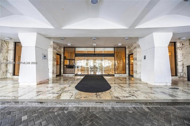 Building Photo - 5700 Collins Ave
