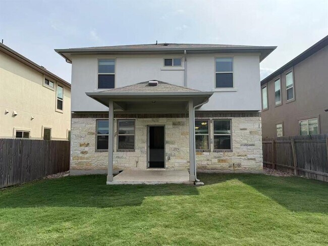 Building Photo - 157 Munk Ln
