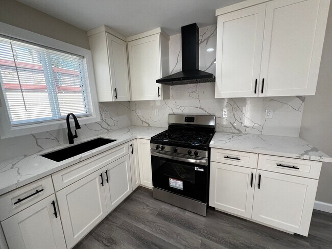Building Photo - Brand New Three Bedroom and One Bath ADU House for Rent in Pico Rivera