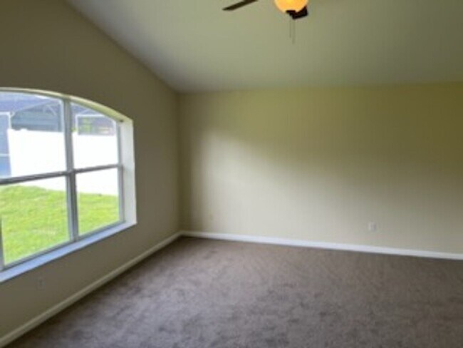 Building Photo - 3 bedroom home for rent