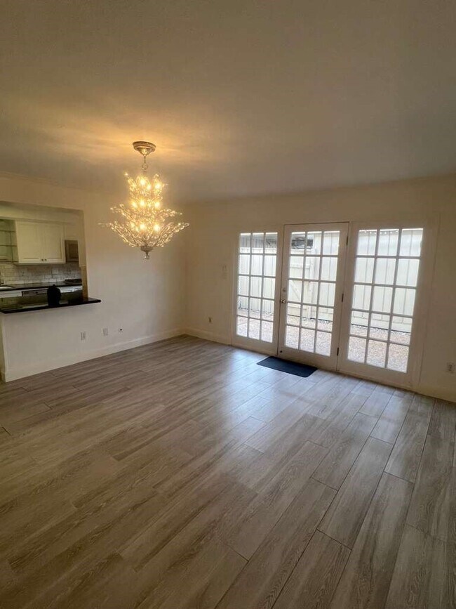 Building Photo - 5817 Valley Forge Dr