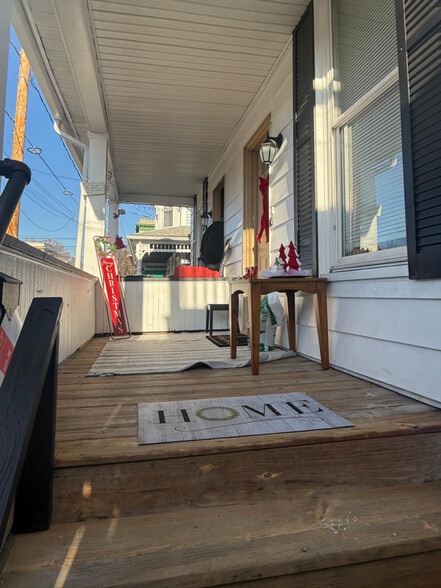 Building Photo - 1380 N Washington Ave