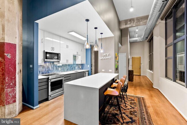 Building Photo - 1200 Steuart St