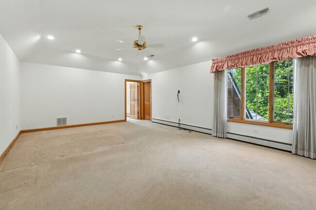 Building Photo - 15141 Arbor Dr