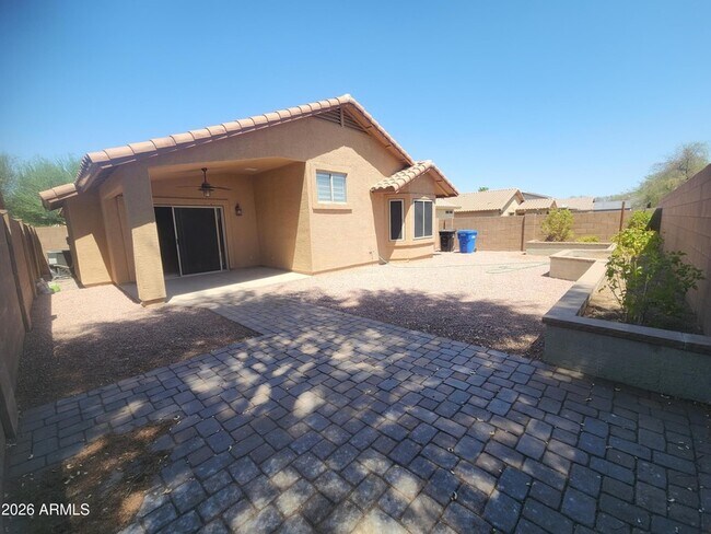 Building Photo - 5511 S 15th Way