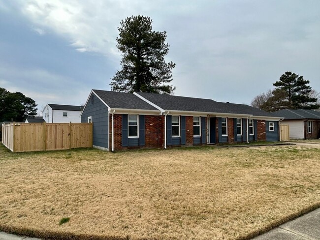 Building Photo - 3001 Guenevere Dr