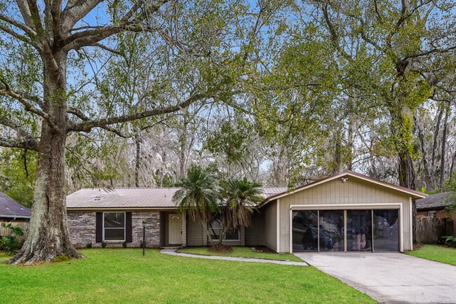 Building Photo - 1413 Dolphin St